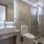 Noula House & Apartment Plaka (Milos)