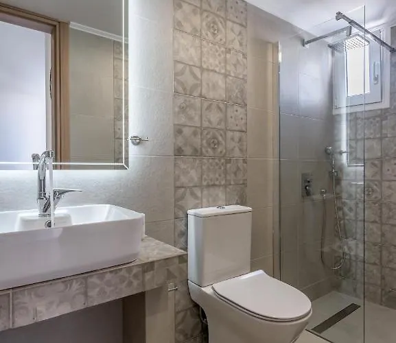 Noula House & Daire Plaka (Milos)