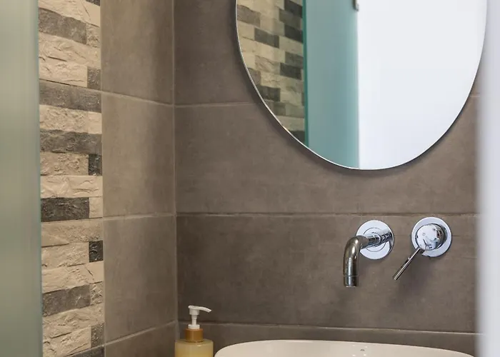 Daire Noula House & *