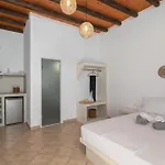 Apartment Noula House & *