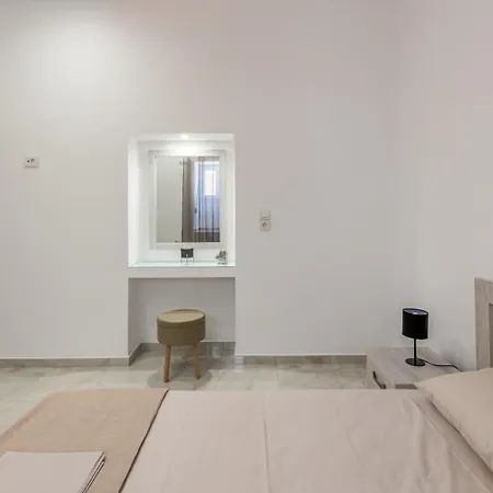 Noula House & Апартаменты Plaka (Milos)